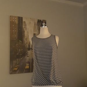 DKNY Sleeveless shirt